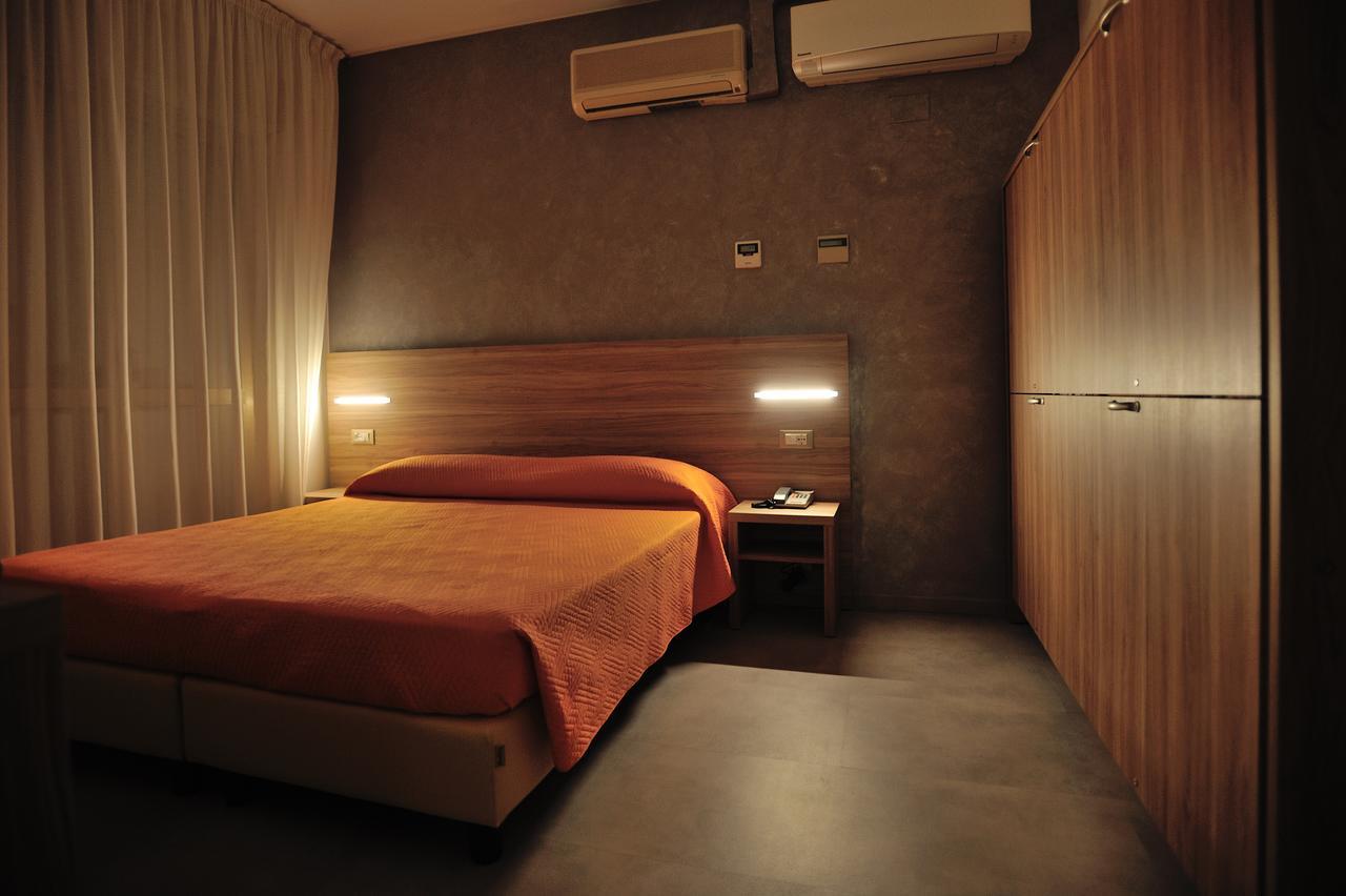 Hotel Lidia Alba Adriatica Eksteriør bilde